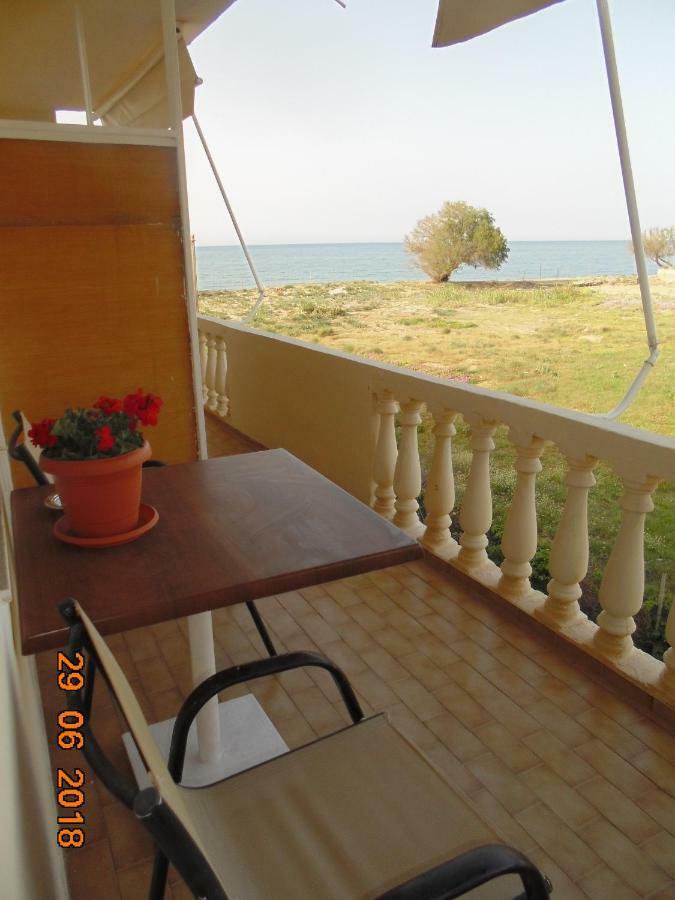 يورانيون Hippokratis Apartments المظهر الخارجي الصورة