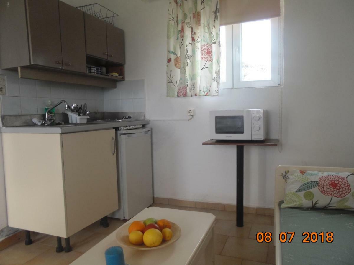يورانيون Hippokratis Apartments المظهر الخارجي الصورة